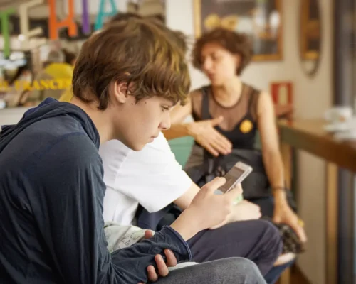 Tips para mejorar la convivencia entre adolescentes