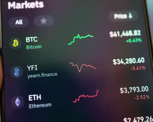 Monedas digitales: entre promesas de libertad financiera y engaños