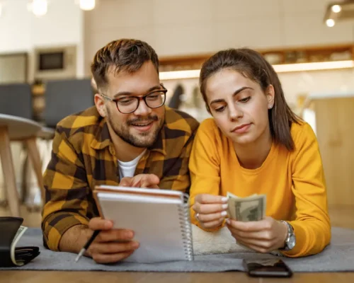 ¿Te ofrecieron dólares? Lo que debes saber antes de aceptarlos